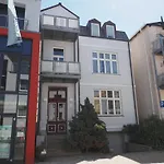 Haus Karzenburg 1 *