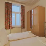 Apartment Haus Karzenburg 1 *