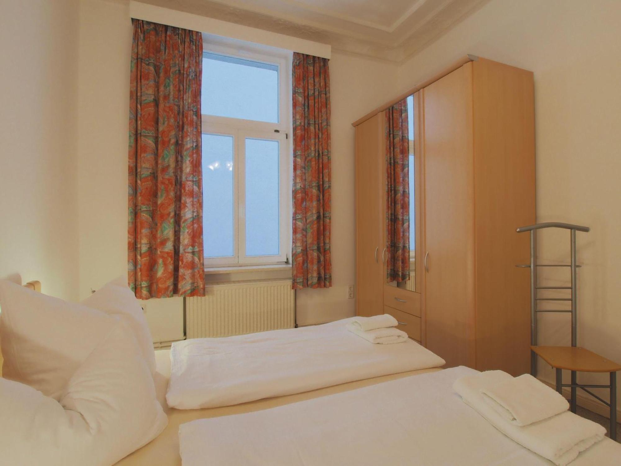 Apartment Haus Karzenburg 1 *